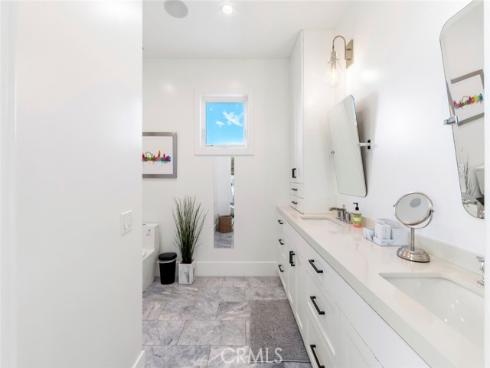 417 E Bay , Newport Beach, CA