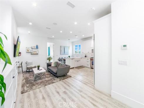 417 E Bay , Newport Beach, CA