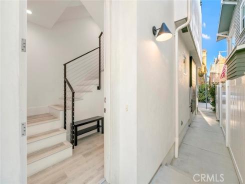 417 E Bay , Newport Beach, CA