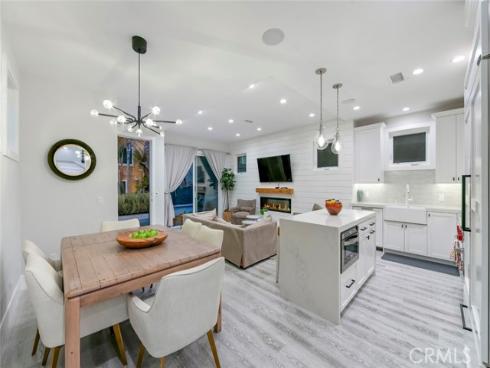 417 E Bay , Newport Beach, CA