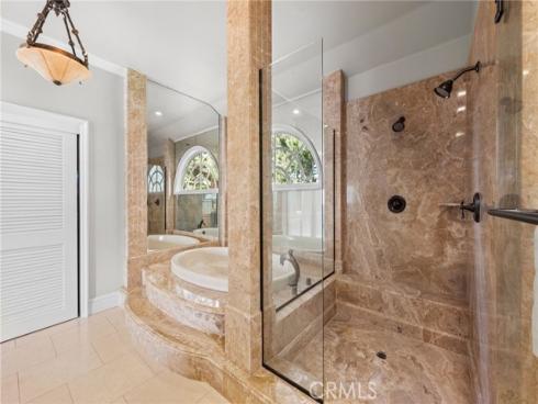 4 Huntington Court, Newport Beach, CA