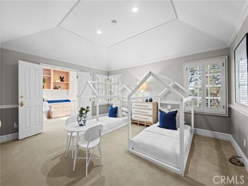 4 Huntington Court, Newport Beach, CA