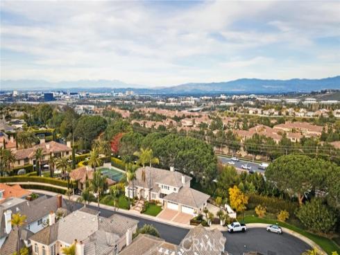 4 Huntington Court, Newport Beach, CA