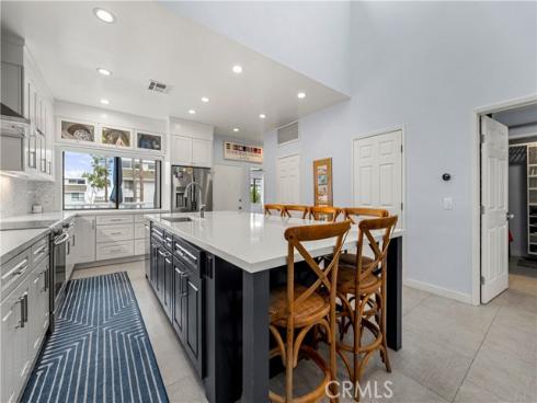 10 Serena Court, Newport Beach, CA