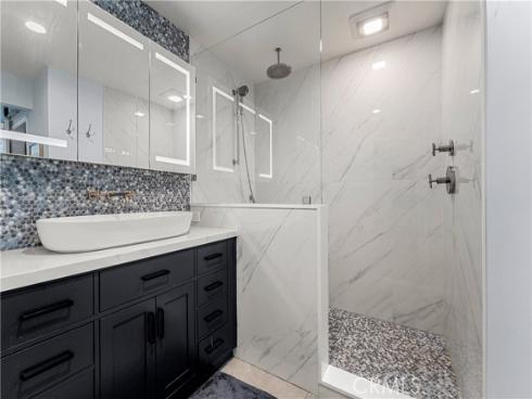 10 Serena Court, Newport Beach, CA