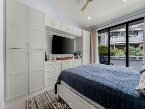 10 Serena Court, Newport Beach, CA