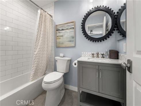 10 Serena Court, Newport Beach, CA