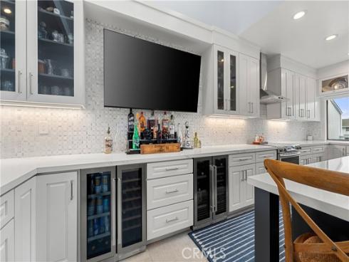 10 Serena Court, Newport Beach, CA