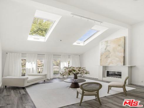 38 Sea Island Drive, Newport Beach, CA