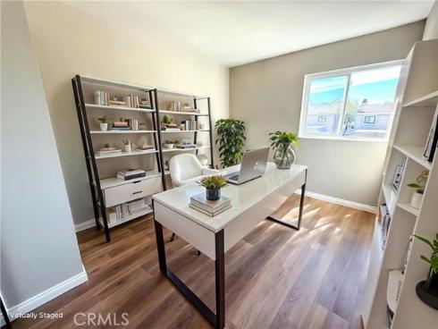 10 Summerwalk 29 Court, Newport Beach, CA