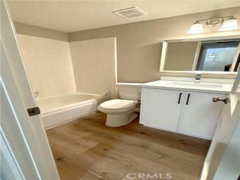 10 Summerwalk 29 Court, Newport Beach, CA