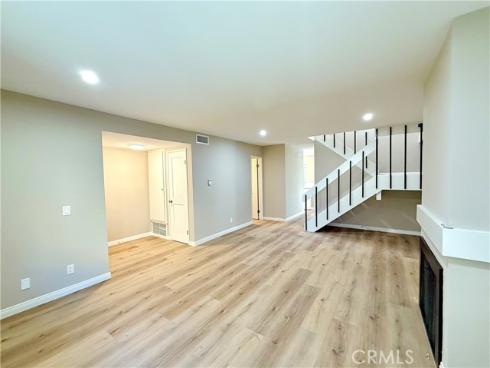 10 Summerwalk 29 Court, Newport Beach, CA