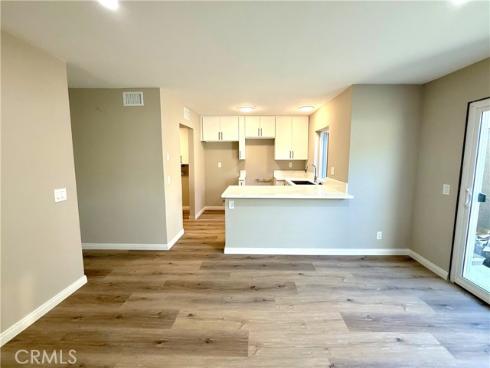 10 Summerwalk 29 Court, Newport Beach, CA