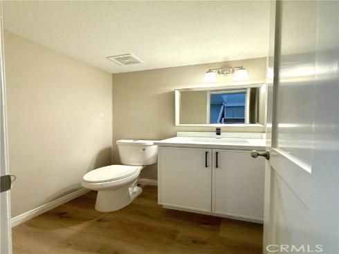 10 Summerwalk 29 Court, Newport Beach, CA