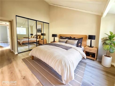 10 Summerwalk 29 Court, Newport Beach, CA