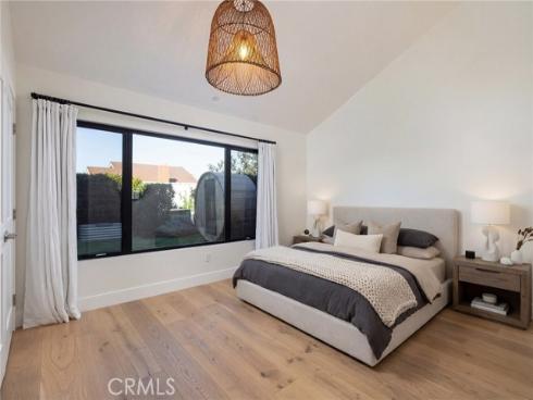 2012 Port Chelsea , Newport Beach, CA