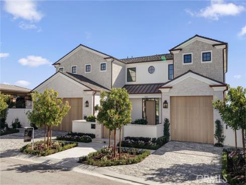 702 Saint James Place, Newport Beach, CA