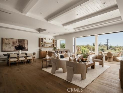 702 Saint James Place, Newport Beach, CA