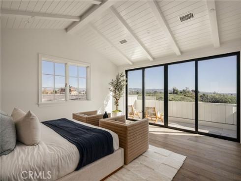 702 Saint James Place, Newport Beach, CA