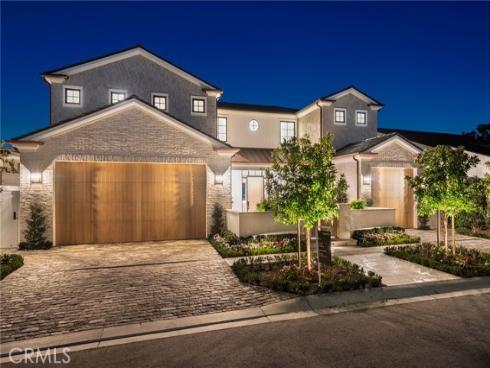 702 Saint James Place, Newport Beach, CA