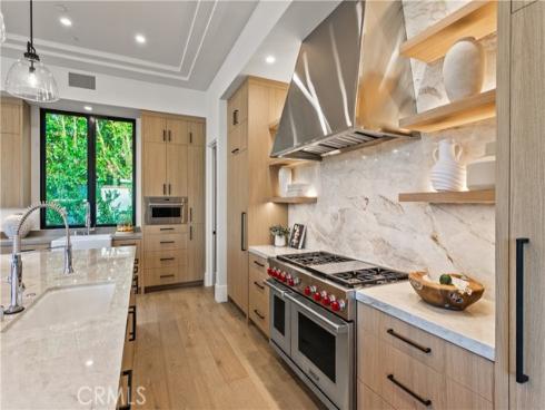 76 Hillcrest Lane, Newport Beach, CA