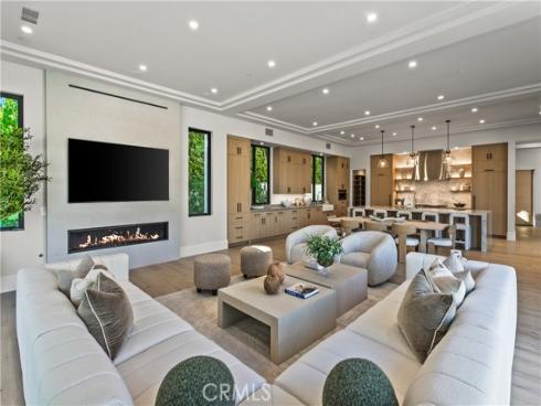 76 Hillcrest Lane, Newport Beach, CA