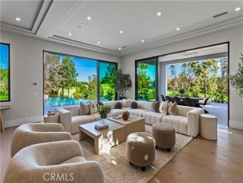 76 Hillcrest Lane, Newport Beach, CA