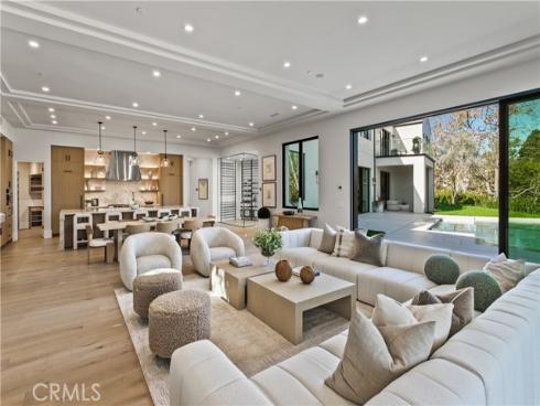 76 Hillcrest Lane, Newport Beach, CA