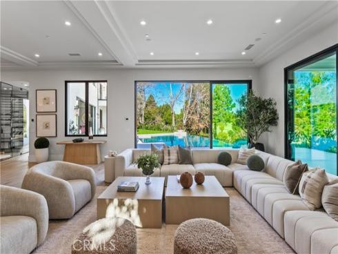 76 Hillcrest Lane, Newport Beach, CA