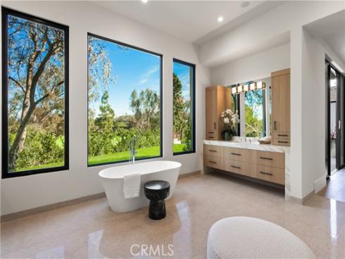 76 Hillcrest Lane, Newport Beach, CA