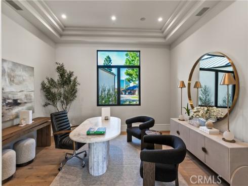 76 Hillcrest Lane, Newport Beach, CA