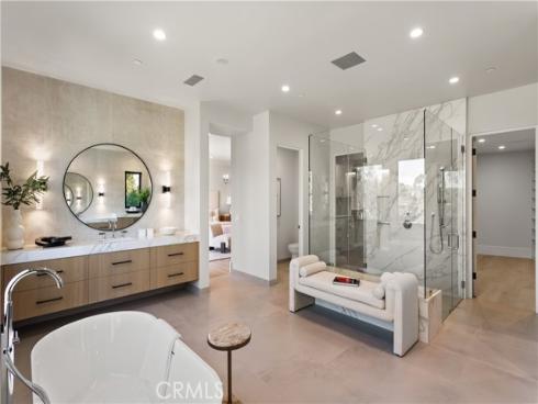 76 Hillcrest Lane, Newport Beach, CA