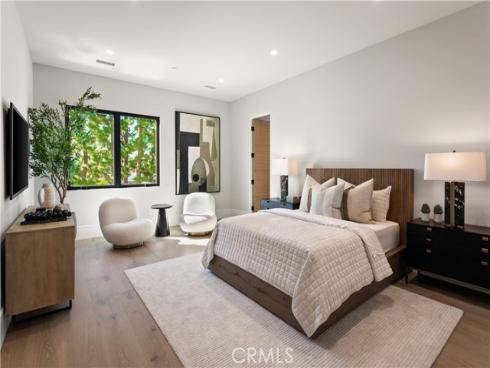 76 Hillcrest Lane, Newport Beach, CA