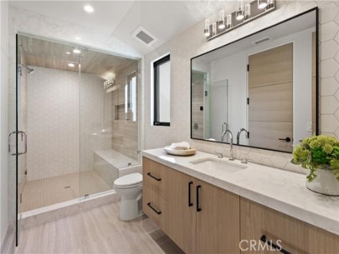 76 Hillcrest Lane, Newport Beach, CA