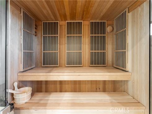 76 Hillcrest Lane, Newport Beach, CA