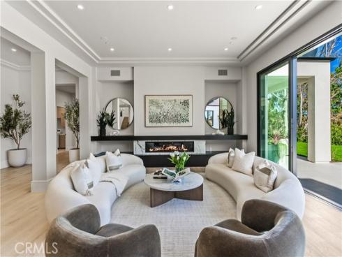 76 Hillcrest Lane, Newport Beach, CA