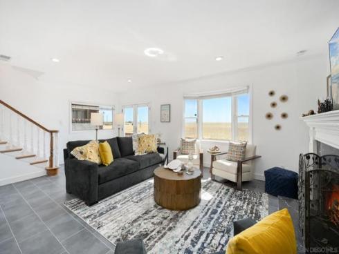 206 E Oceanfront , Newport Beach, CA