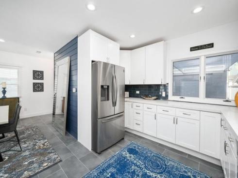 206 E Oceanfront , Newport Beach, CA