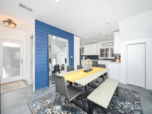 206 E Oceanfront , Newport Beach, CA