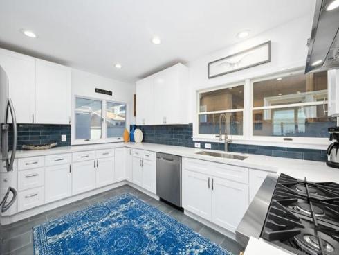 206 E Oceanfront , Newport Beach, CA