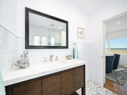 206 E Oceanfront , Newport Beach, CA