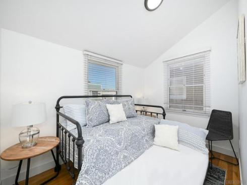 206 E Oceanfront , Newport Beach, CA