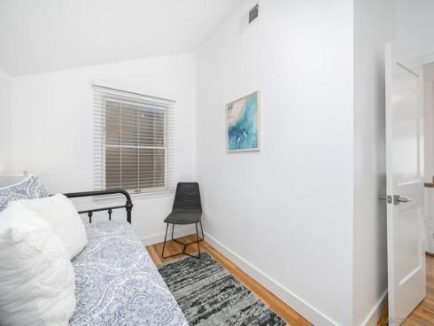 206 E Oceanfront , Newport Beach, CA