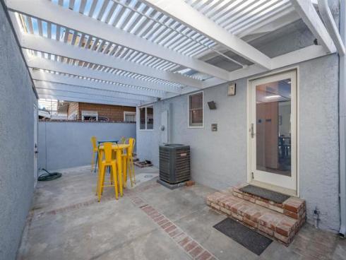 206 E Oceanfront , Newport Beach, CA