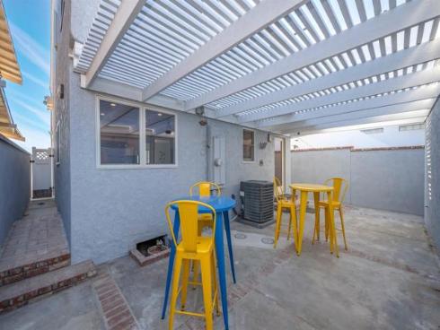 206 E Oceanfront , Newport Beach, CA