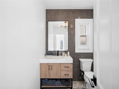 3510 Marcus Avenue, Newport Beach, CA