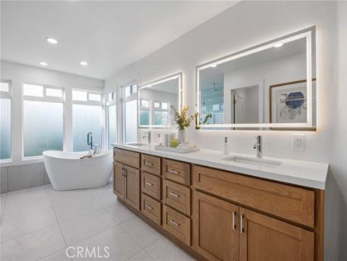 25 Rue Grand Ducal , Newport Beach, CA