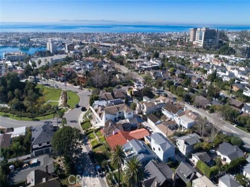 415 San Bernardino , Newport Beach, CA