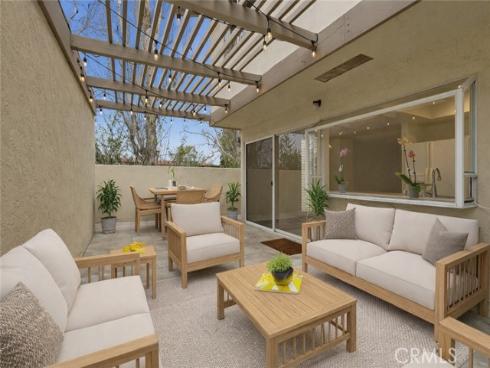 2225 Vista Huerta , Newport Beach, CA