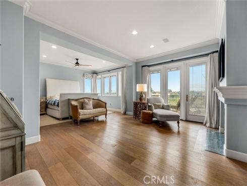 1441 High Bluff , Newport Beach, CA